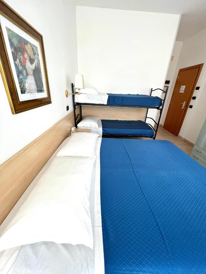 Hotel B&B Montecarlo Milano Marittima Dış mekan fotoğraf