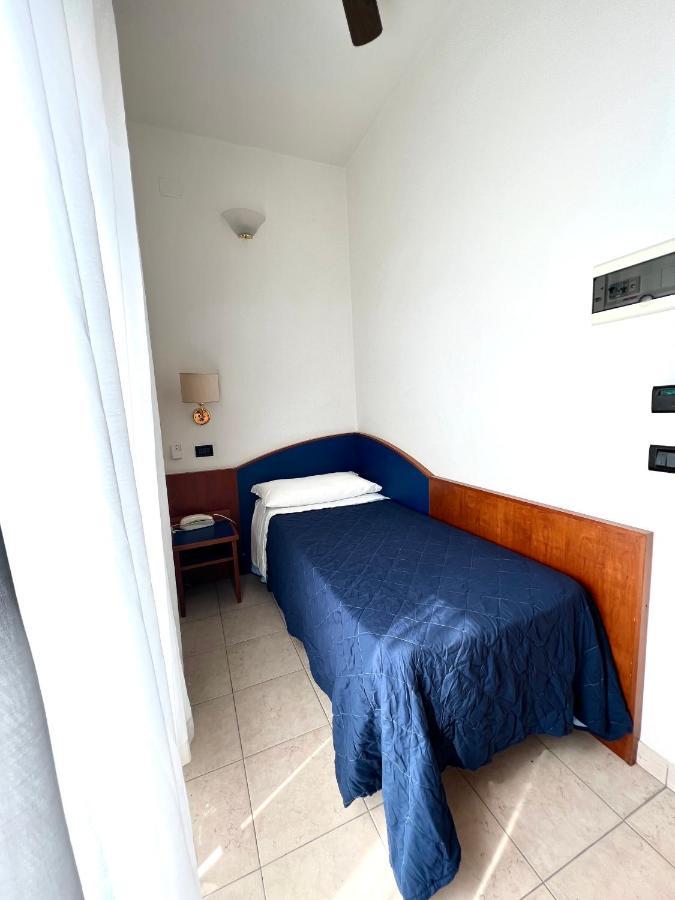 Hotel B&B Montecarlo Milano Marittima Dış mekan fotoğraf