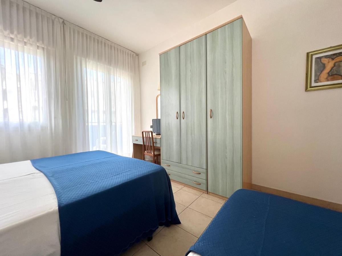 Hotel B&B Montecarlo Milano Marittima Dış mekan fotoğraf