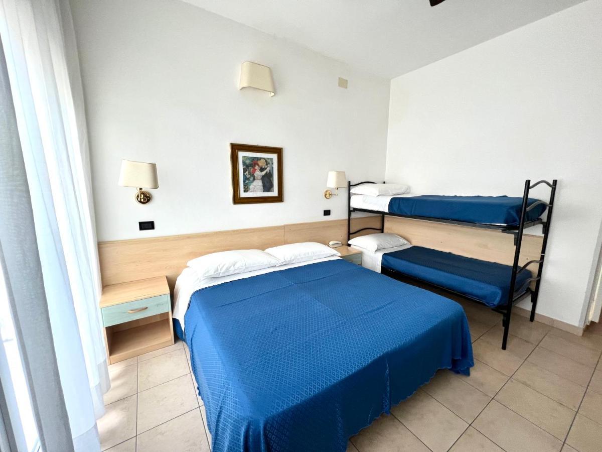 Hotel B&B Montecarlo Milano Marittima Dış mekan fotoğraf