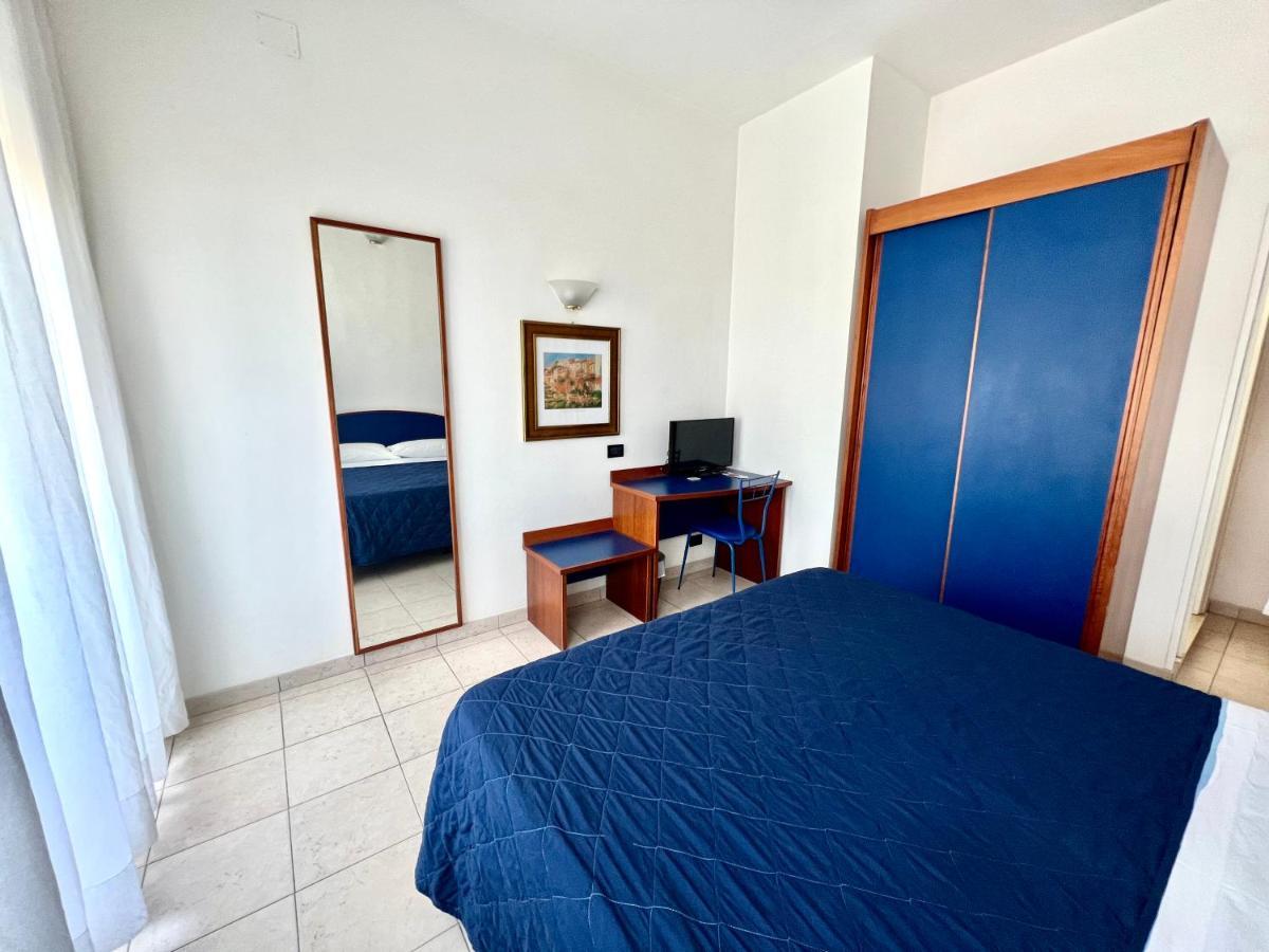Hotel B&B Montecarlo Milano Marittima Dış mekan fotoğraf