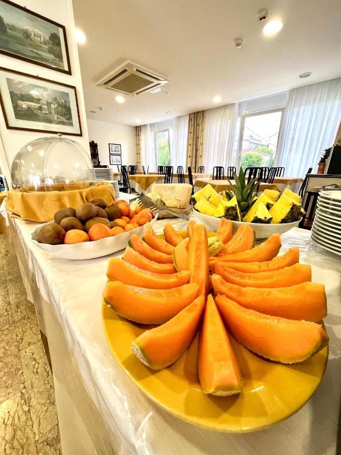 Hotel B&B Montecarlo Milano Marittima Dış mekan fotoğraf